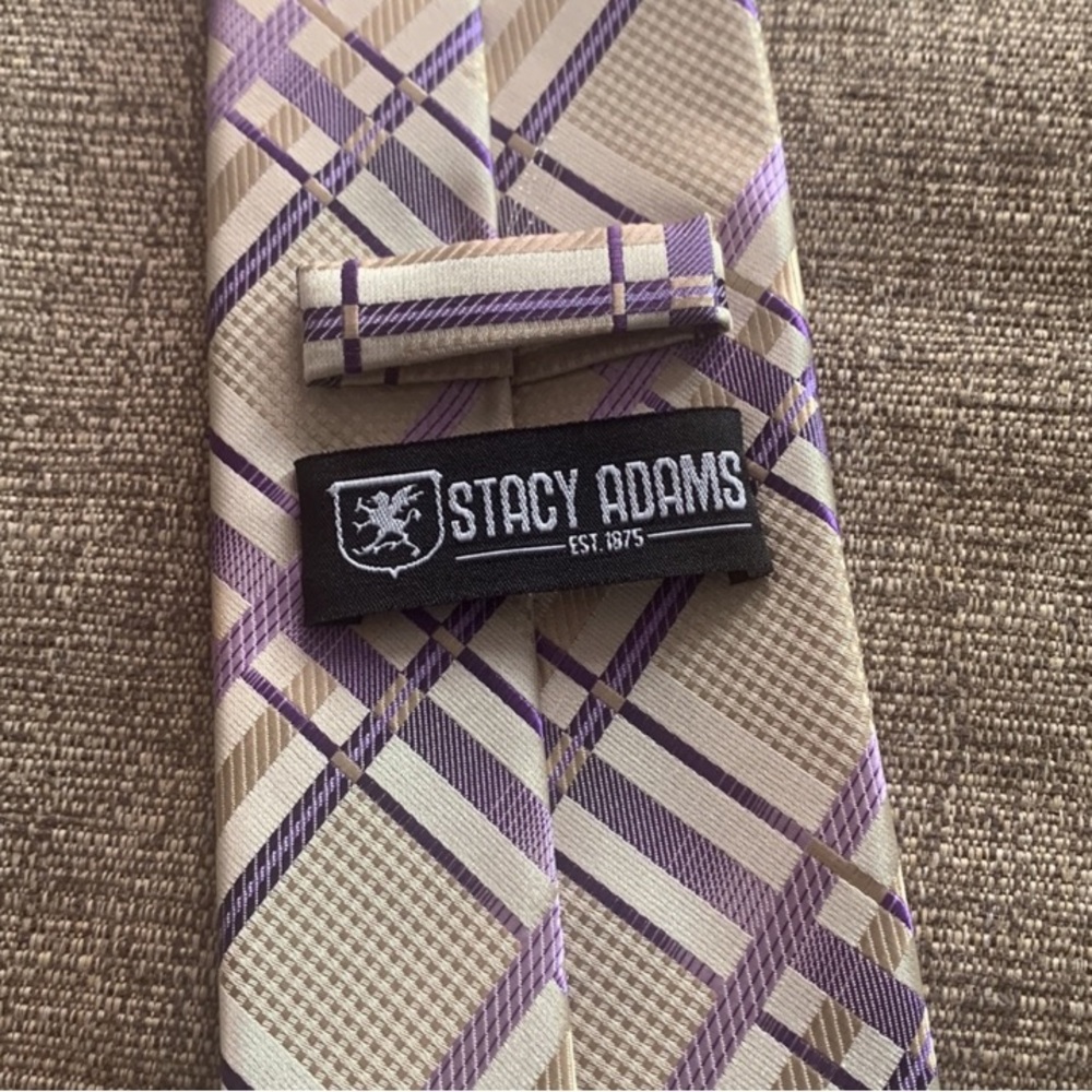Tie - Picture 3 of 6